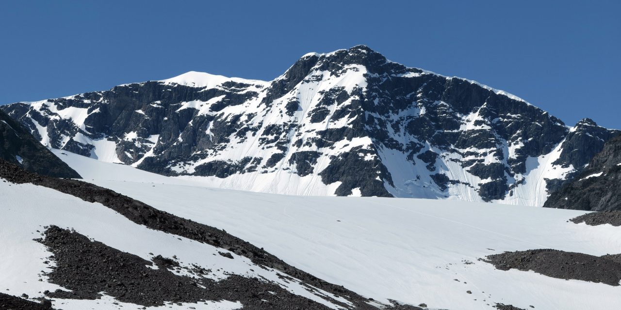Évente két méterrel csökken egy hegycsúcs magassága Svédországban