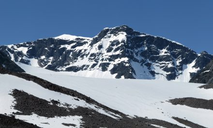Évente két méterrel csökken egy hegycsúcs magassága Svédországban