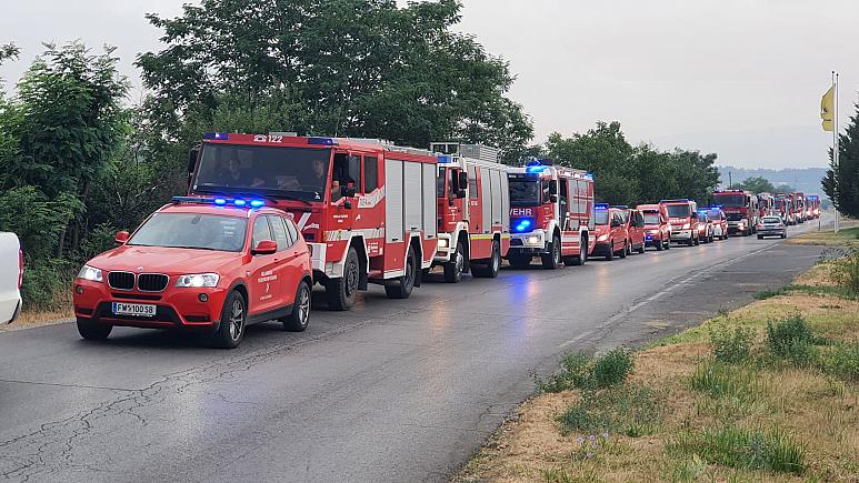 Tucatnyi európai ország segít Görögországban és a régióban a tűz elleni küzdelemben