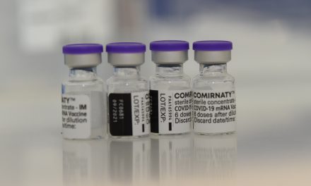 Az infektológusok szerint elengedhetetlen a védőoltás harmadik dózisa
