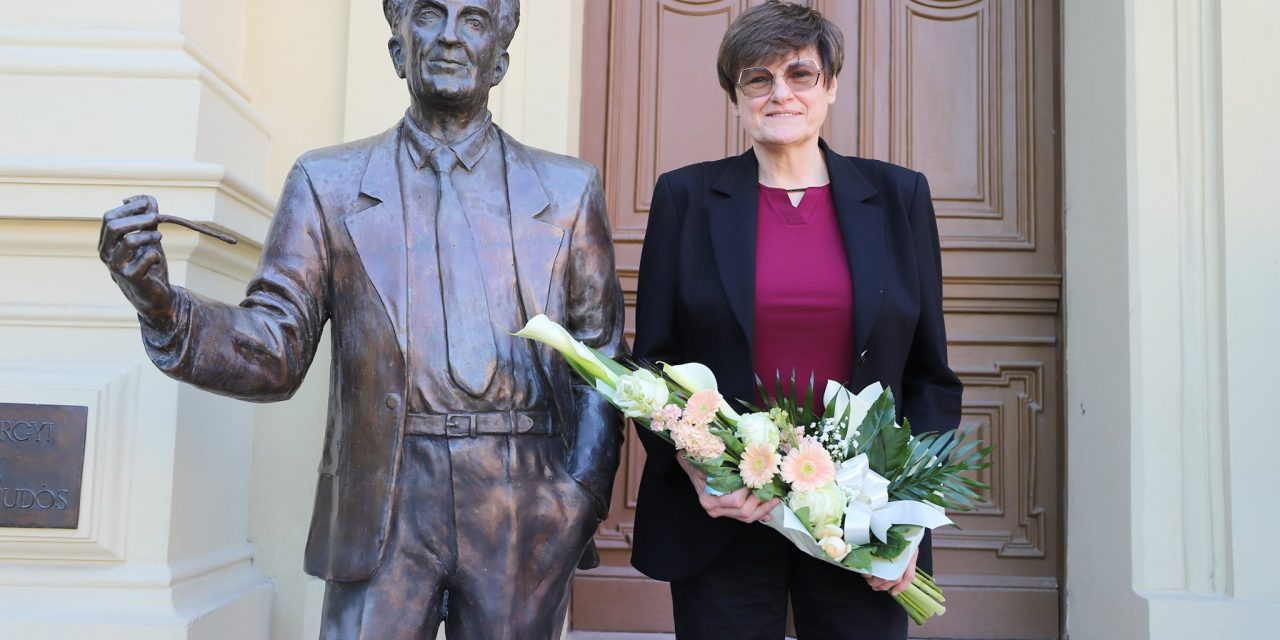 Karikó Katalin Szegedre jön, a Nobel-díját is kiállítják