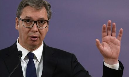 Vučić: Azért támadnak bennünket, mert az élen járunk a gazdasági fejlődésben