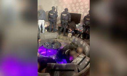 Rendőrök vetettek véget egy kokainbulinak Belgrádban (Fotók)