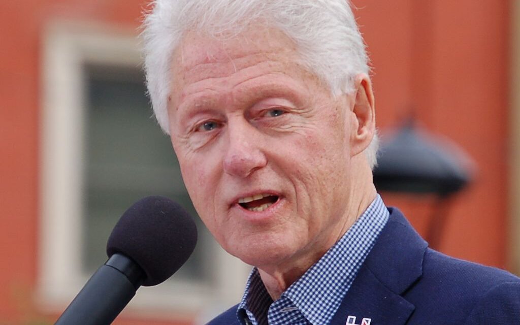 Bill Clinton kórházba került