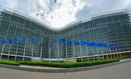 Az Európai Bizottság a csatlakozási tárgyalások megkezdését javasolja Ukrajnával és Moldovával