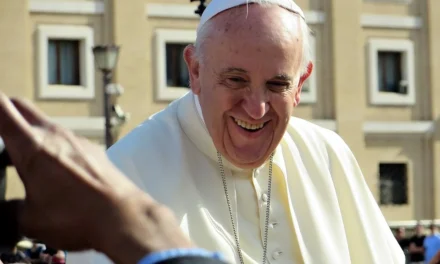 Ferenc pápa az áldások erkélyéről szólt a hívekhez karácsony napján