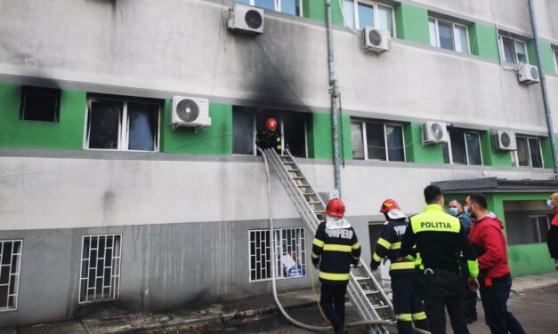 Romániában halálos tűz pusztított egy covid-kórházban