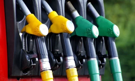 A jövedéki adó emelkedése miatt októbertől a benzin és a dízel is megdrágul