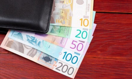 „Fél év alatt tizennyolc százalékkal emelik a nyugdíjakat, márciusra 710 euró lesz az átlagfizetés”