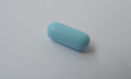 Az Európai Gyógyszerügynökség forgalmazásra ajánlotta a Pfizer koronavírus elleni tablettáját