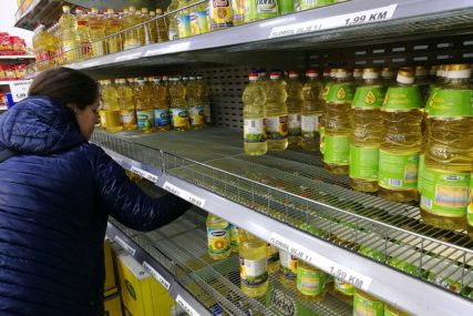 Čadež: Van liszt, olaj és cukor, újra engedélyezni kell az exportot