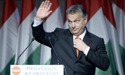 Egy salátatörvény szerint megdupláznák Orbán Viktor fizetését