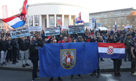Tömegtüntetés kezdőtött Zágrábban a járványügyi korlátozások ellen