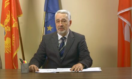 Krivokapić: Meg kell őrizni Ukrajna területi egységét!