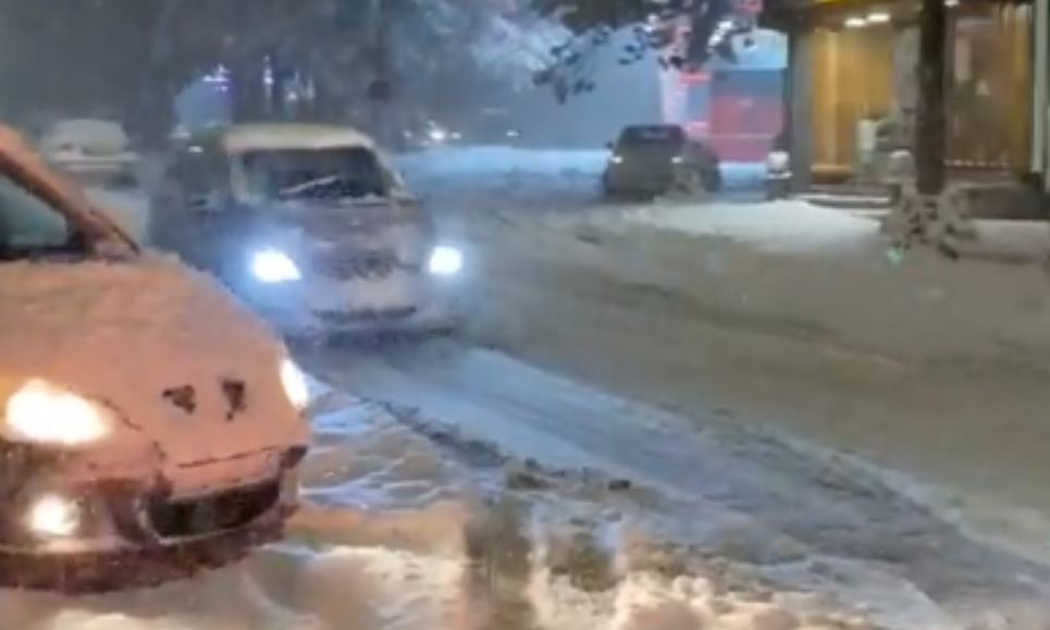 Zlatiboron közlekedési káoszt okozott az első havazás