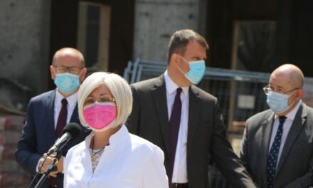 Mirović: A tartományi parlament törvényt sértett a Vajdasági Klinikai Központról szóló döntésével
