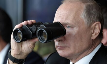 Nukleáris gyakorlatot tartott az orosz hadsereg Putyin vezetésével