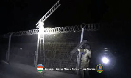 Durvul a helyzet a határkerítés közelében (Videóval)