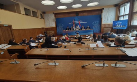 A Köztársasági Választási Bizottság kihirdette a Szerb Haladó Párt listáját