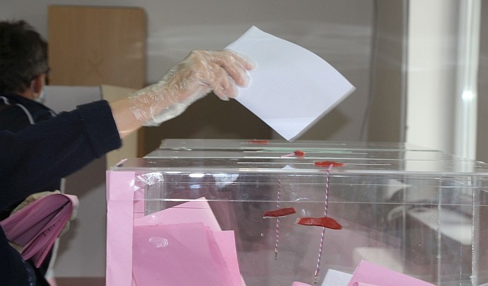 Telefonközpont, Miketić-ügy, fantomszavazók… Hogyan hatnak ezek az átlagos választópolgárra?