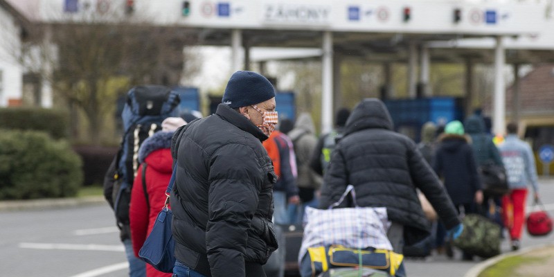 Ukrajna – Hárommillió menekült kért védelmet az EU területén
