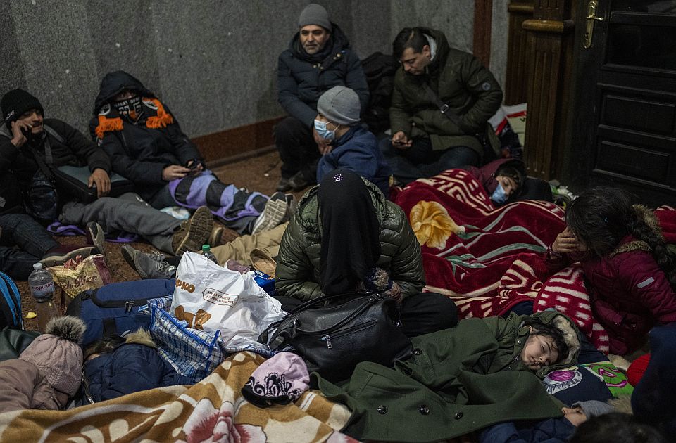 Érkeznek az első ukrán menekültek Szerbiába