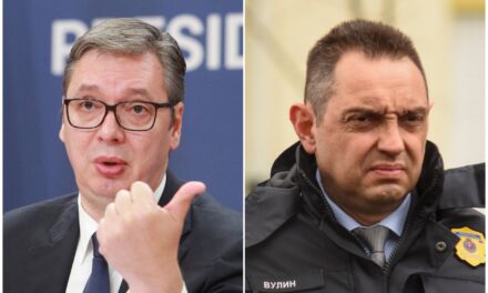 „Vučić saját száján keresztül az európaiakhoz beszél, Vulin által pedig a szerbekhez szól”