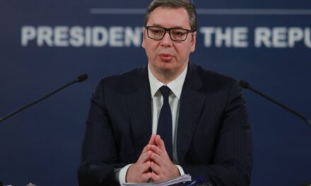 Vučić: Istenhez imádkozom, hogy véget érjen Ukrajnában a háború, és hogy legyen szén