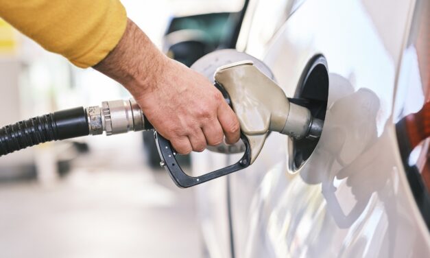 Novemberben is hatósági áras marad az üzemanyag