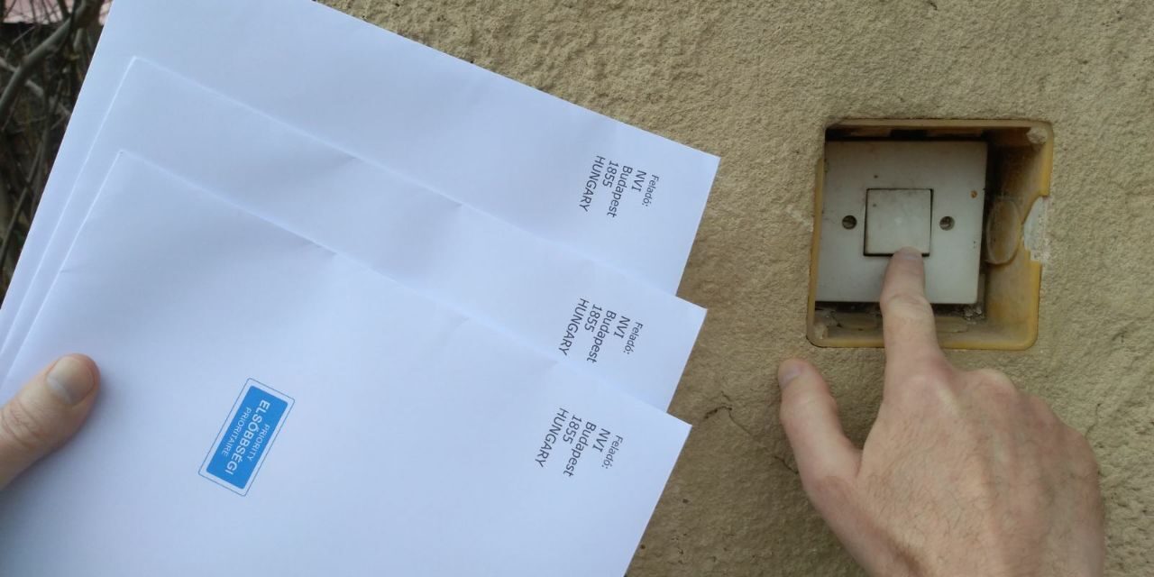 Kinek adta át a Szerbiai Posta a magyarországi választási levélcsomagokat?