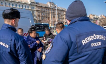Budapesten, a Nyugati-pályaudvaron indult be a szülés egy menekült nőnél