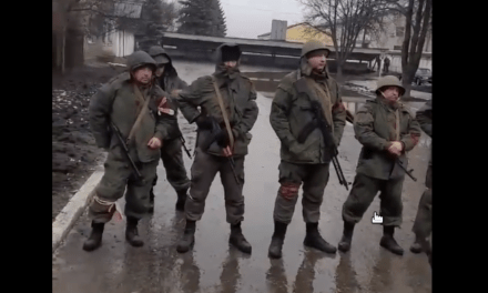 Fegyvertelen tüntetőkre lőttek az orosz megszállók