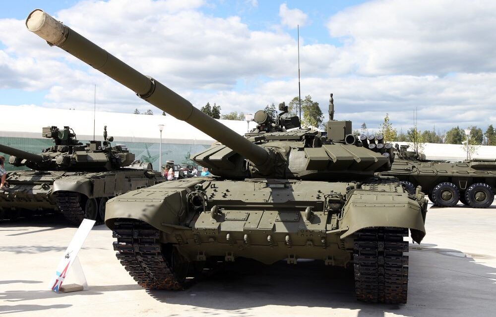 Varsó harckocsikat küldött Kijevnek