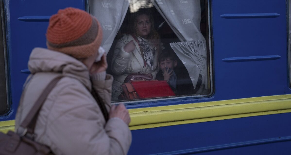Meghaladta az ötmilliót az Ukrajnából elmenekültek száma
