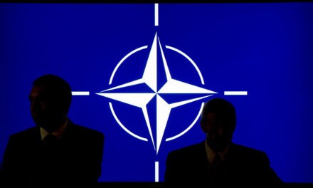 Az Orbán–Putyin találkozó miatt összeültek a NATO-tagországok nagykövetei