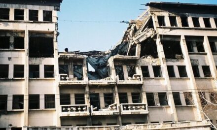 23 évvel ezelőtt bombázta le a NATO a Szerb Televízió és Rádió épületét