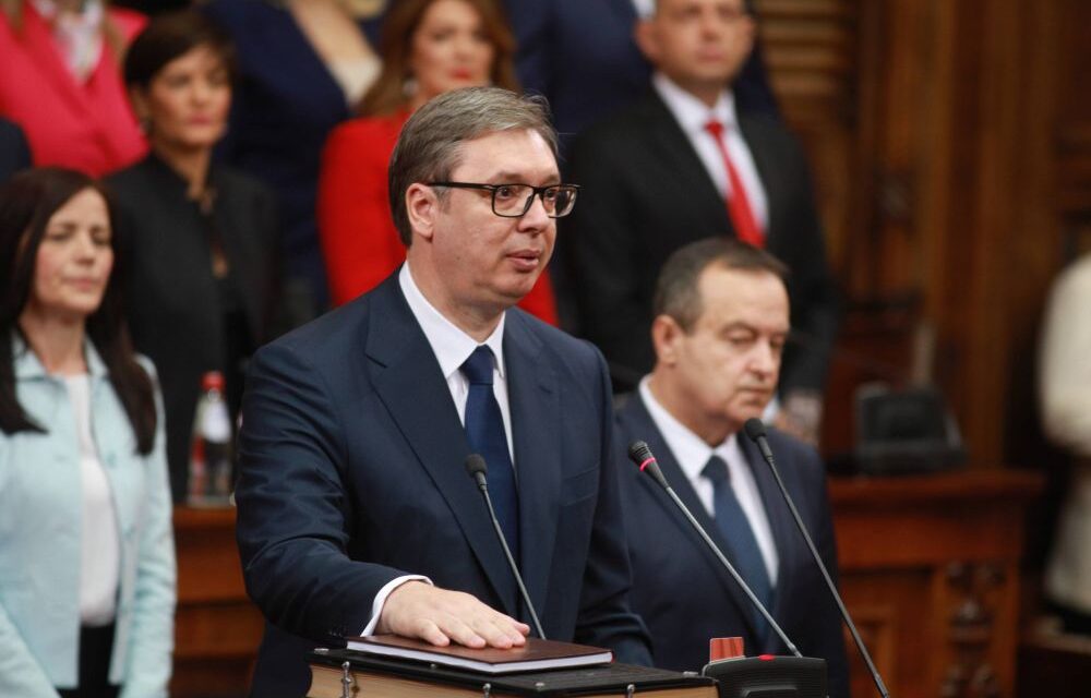 Vučić: Minél több, a kisebbséghez tartozó személy kell a kormányba