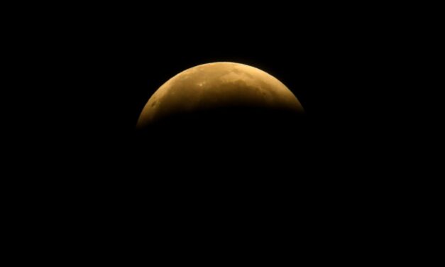 Teljes holdfogyatkozás lesz szeptember 7-én