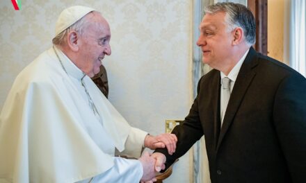 Ferenc pápa: Orbán azt mondta, hogy május 9-én vége lesz a háborúnak