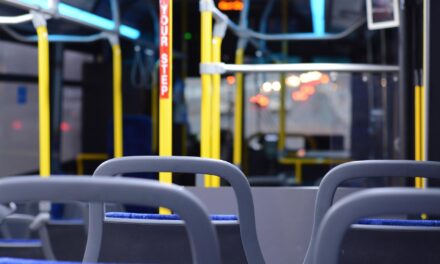 Szexuálisan zaklatta a kislányokat a városi busz egyik utasa
