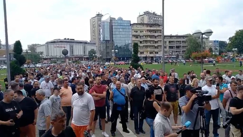 Útlezárással tiltakoznak a Fiat dolgozói