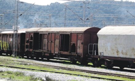 Furgonnal ütközött Dél-Szerbiában egy Szabadkáról indult tehervonat