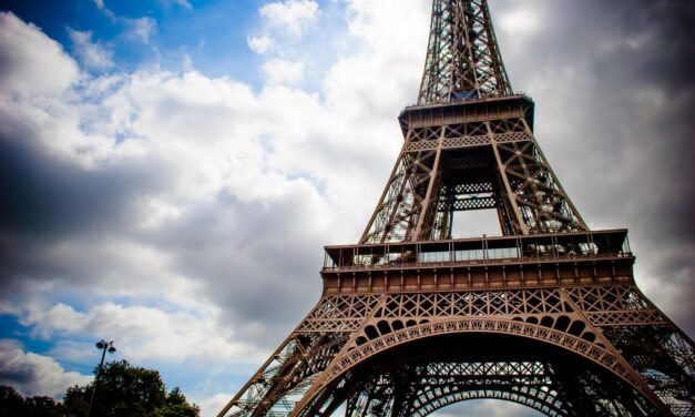 Hétfő óta sztrájkolnak az Eiffel-torony dolgozói