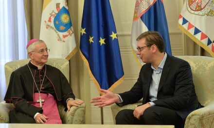 Vučić megköszönte a Vatikánnak, hogy nem ismeri el Koszovó függetlenségét