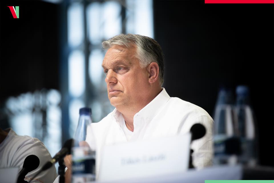 Orbán: Nem akarunk kevert fajúvá válni