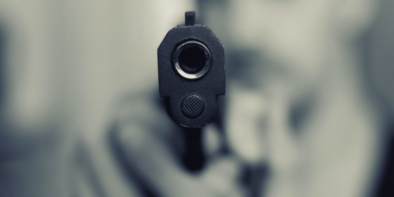 Tizennyolc éves fiú próbált meg fegyverrel kirabolni egy pénzváltót Bácsújfaluban