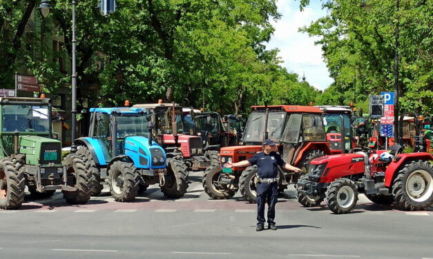 Lezárták Szabadka központját a földművesek