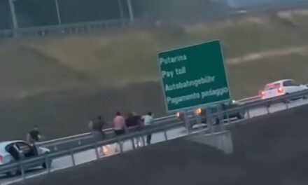 Ütötték-rúgták egymást a nemrég átadott autópályán (videó)