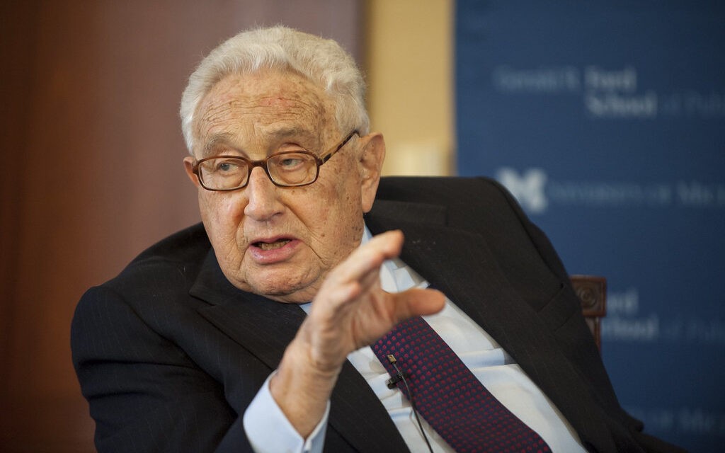 Kissinger: Azután, amit Oroszország művelt, Ukrajnát így vagy úgy, de a NATO tagjaként kell kezelni