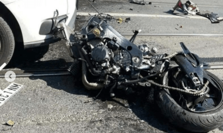 Drogozott a Škoda sofőrje, motorossal karambolozott, aki belehalt sérüléseibe